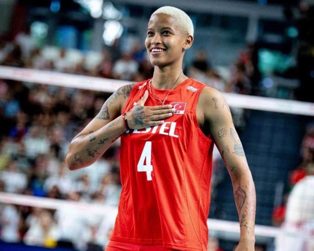 Vargas 👏🏻
Şunu milli takıma kim kazandırdıysa onur madalyası verilmeli.
Tebrikler Milli Takım finaldeyiz 🇹🇷
#FileninSultanları