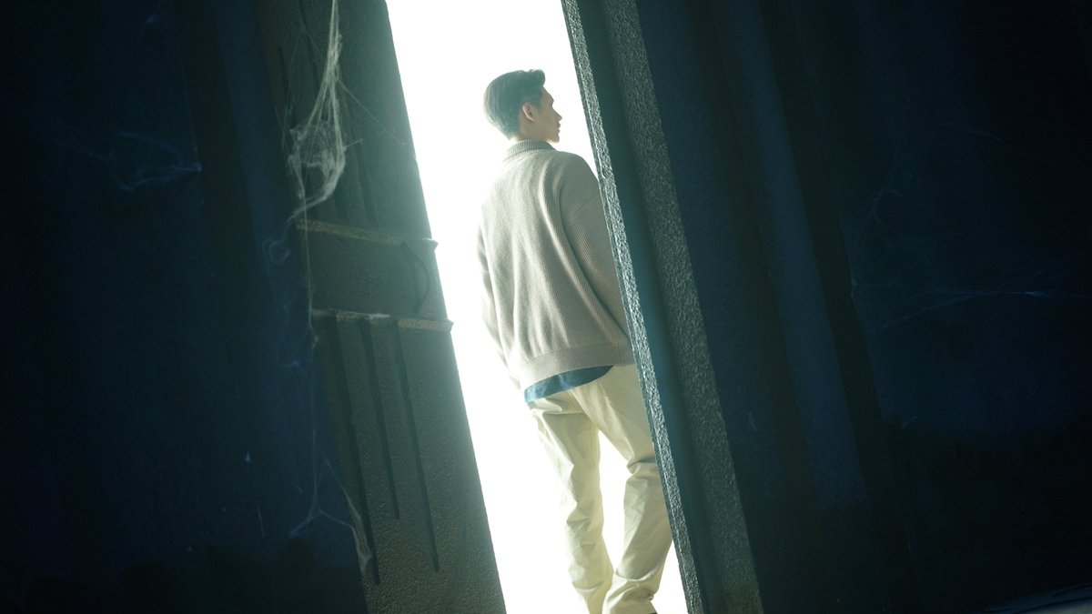 The_Spirealm's tweet photo. “你们在哪个世界 我就在哪个世界” #TheSpirleam #spirleam #致命游戏 #门的世界 https://t.co/BER8Q8ZEkj