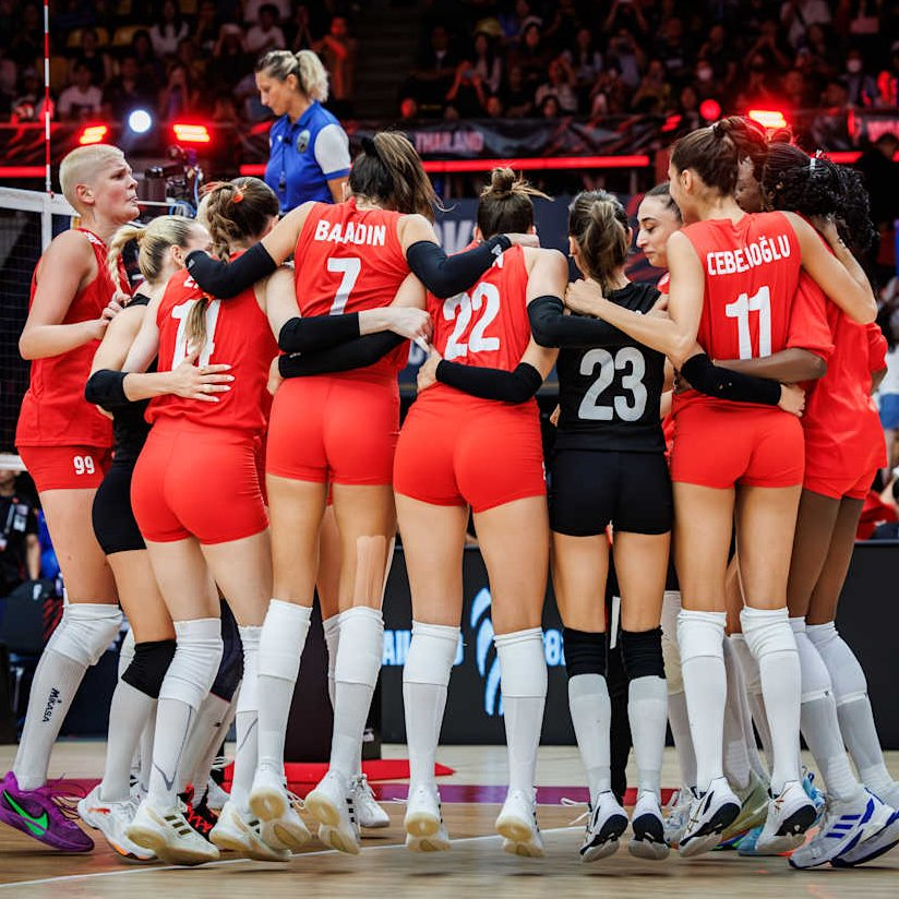gibbybaris's tweet photo. 🇹🇷 Filenin Sultanları yarın finali kazanırsa

👑 Son Avrupa Şampiyonu unvanının yanına Son Dünya Şampiyonu unvanını da ekleyecek https://t.co/M7cc4rLqWh