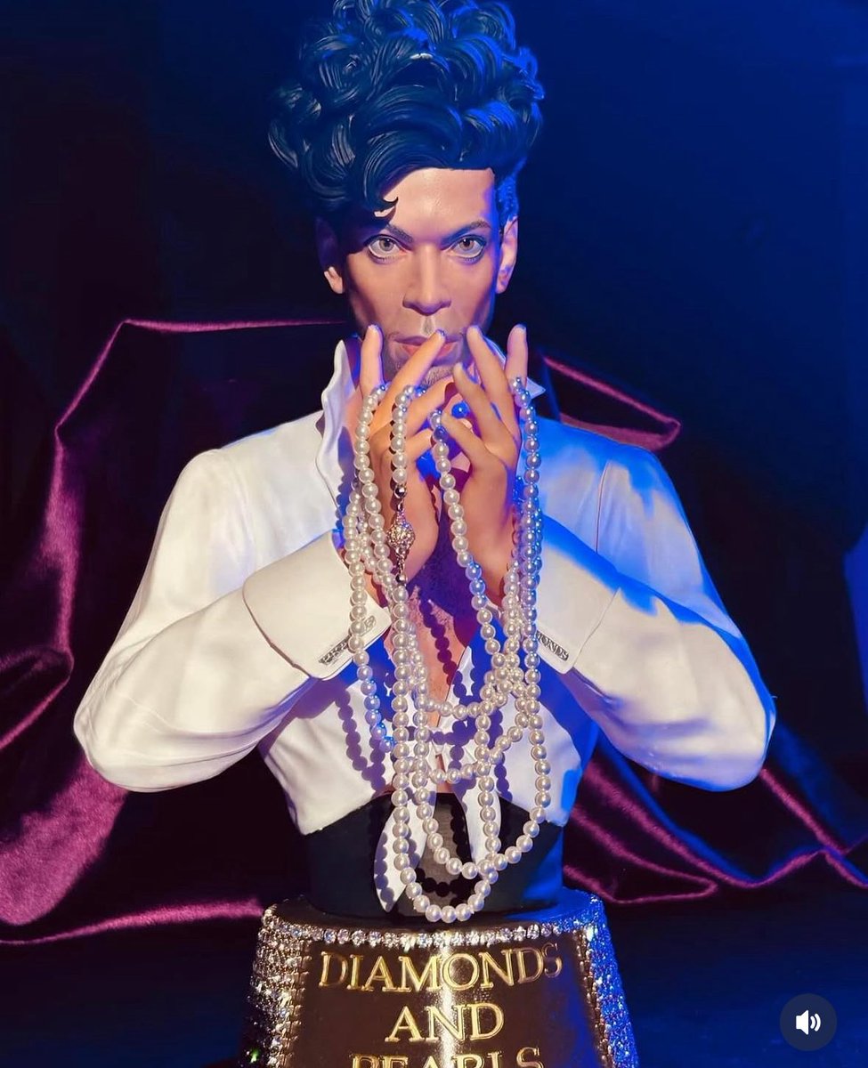 glamslamtokyo's tweet photo. 9/20土のPrince DJイベント
"GlamSlamTOKYO,Ohji 2025”の開催までもうすぐ！当日はDJ4名、アート展示、フード、ドリンク、トシチャン@toypic_ojisan によるPrincyなVJも🥰

当日は空間に映し出されるプリンスワールドもお楽しみくださいー💜🩵

#prince  #princefam #プリンスパーティー
#prince4ever https://t.co/qzu038oYkU