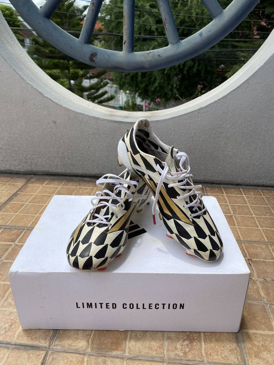 dlov9b's tweet photo. 2900 รวมส่ง✅

Adidas F50 world cup2014 remake แท้💯
- size 260 8us
- อุปกรณ์ รองเท้า กล่อง (ขาดเเค่ถุงผ้า)
พต. แชทค่ะ🎀

#รองเท้า #ส่งต่อรองเท้ากีฬา #ส่งต่อadidas #รองเท้าฟุตบอล #รองเท้าสตั๊ด #สตั๊ด #รองเท้ากีฬา #รองเท้าผ้าใบ #รองเท้ามือ2 https://t.co/e2ja8aqa0c