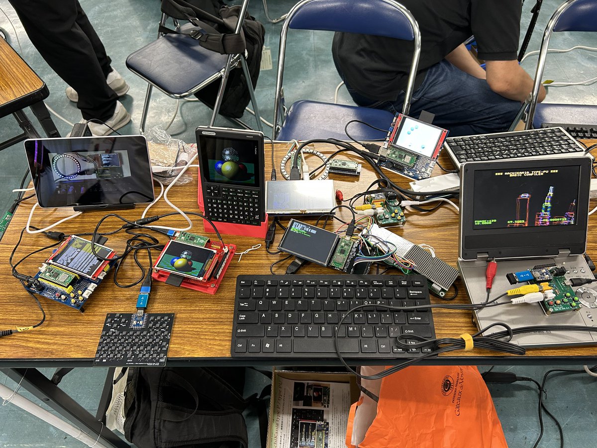 KenKenMkIISR's tweet image. #NT東京 にてBASICマイコンMachiKaniaの展示中です。明日もやってますので、お時間のある方、ぜひお越しください。