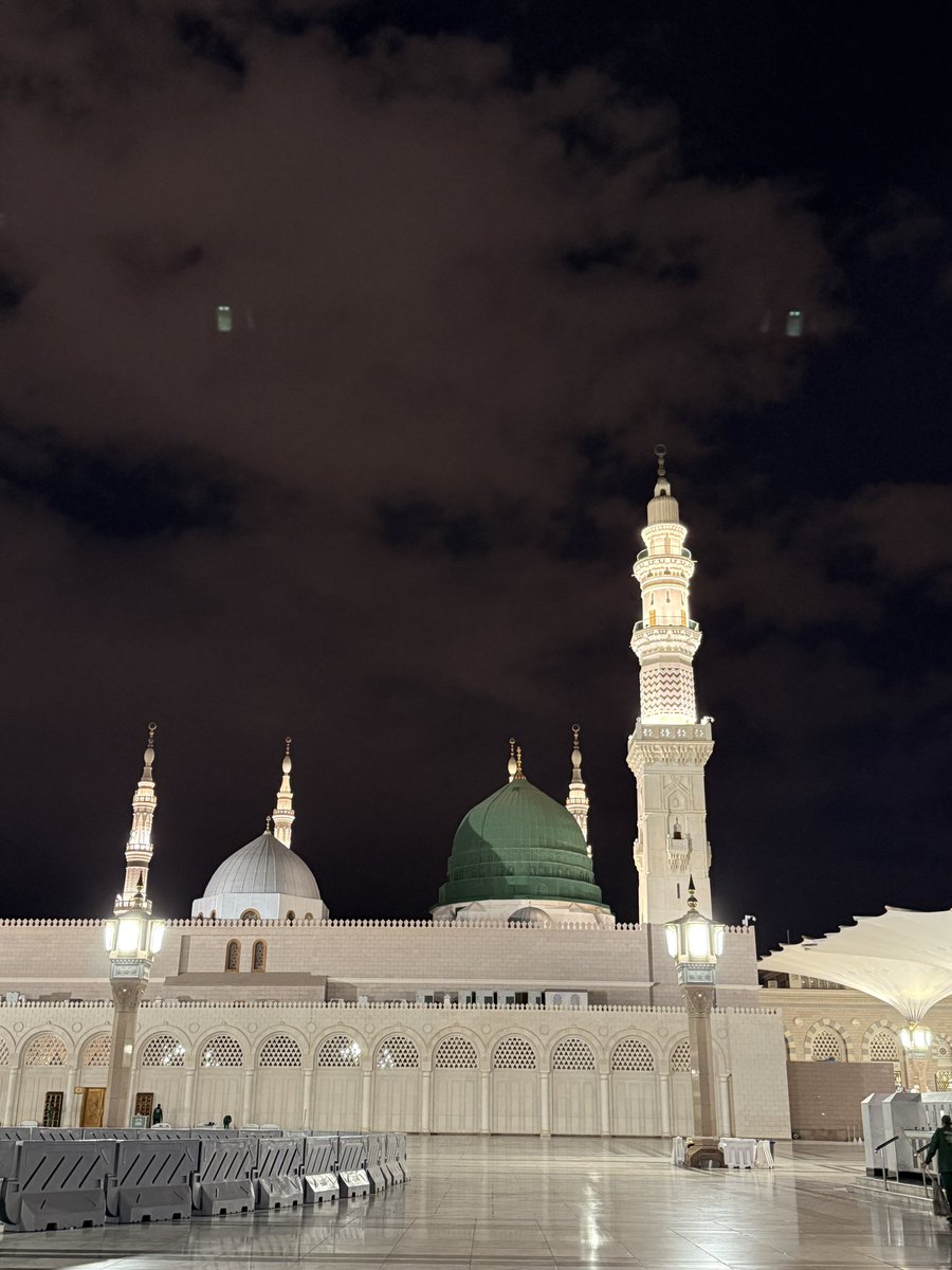 یانبی ﷺ سلام علیک
یا حبیبﷺ سلام علیک

رحمتوں کے تاج والے، دو جہاں کے راج والے
عرش کی معراج والے، عاصیوں کی لاج والے۔

امت مسلمہ کو تاجدارِ مدینہ، سرکارِ دو عالم اور خاتم الانبیاء حضورﷺ کی ولادت باسعادت مبارک ہو۔
 #eidmiladunnabiﷺ #12RabiulAwal