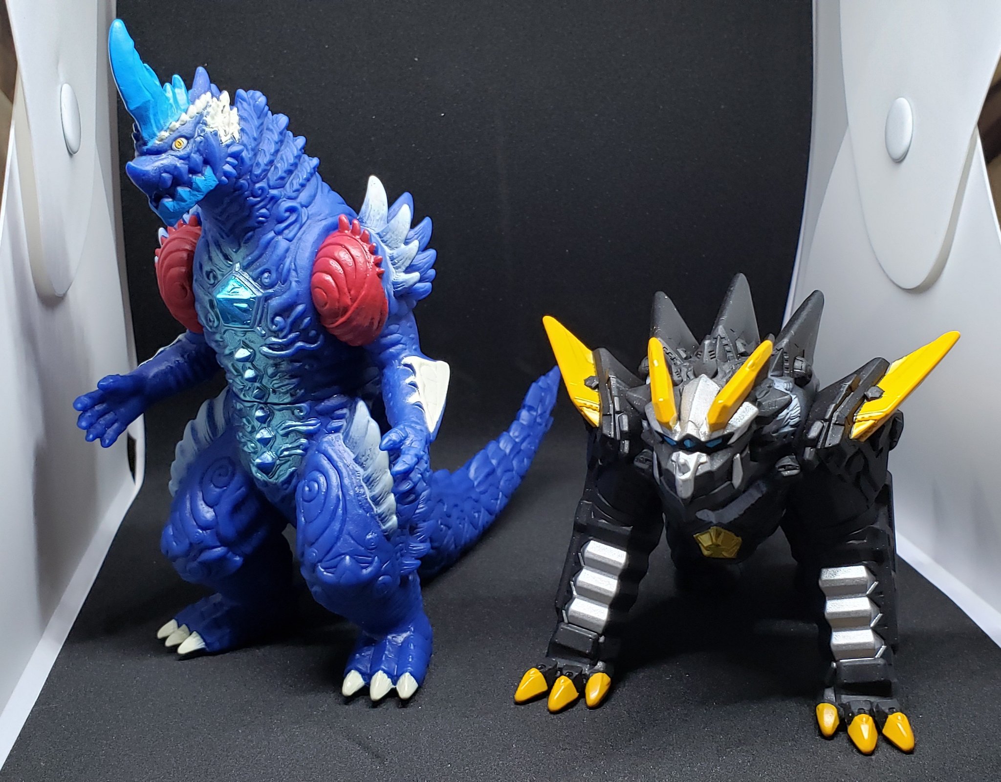 ウルトラ怪獣シリーズ - Search / X