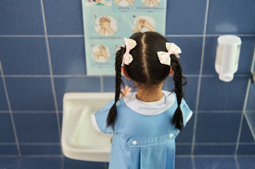 TheDentistMag's tweet image. Streamlining sterilisation 

Nicky Varney discusses the ways practices can ensure infection control success. 

Read the full article here:
➡️  ow.ly/H5wf50WRYgn

#sterilisation #infectioncontrol #decontamination #infection #dentistry #dental