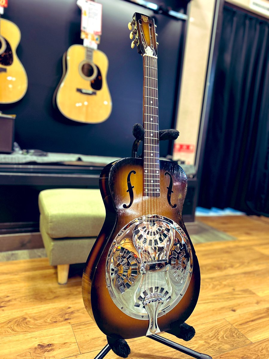 1484ssbs's tweet image. 【9/7までのタイムセール】【値下げ】

【中古】Dobro / F-60 

ボディ全体にウェザーチェックが走り回っており

圧巻の風格漂うこちらのDobro F-60
今ならお得にお求めいただけます😁

商品ページはこちら💁

ishibashi.co.jp/ec/product/280…

#Dobro #F60
