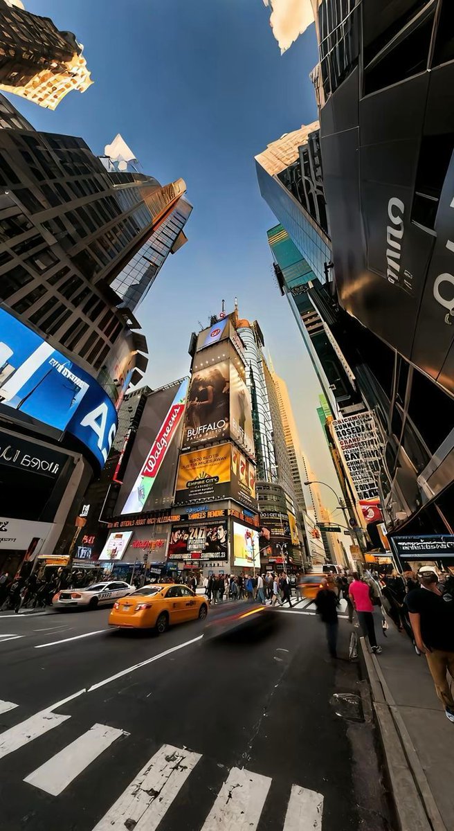 ceelune_'s tweet image. your life is as good as your mindset