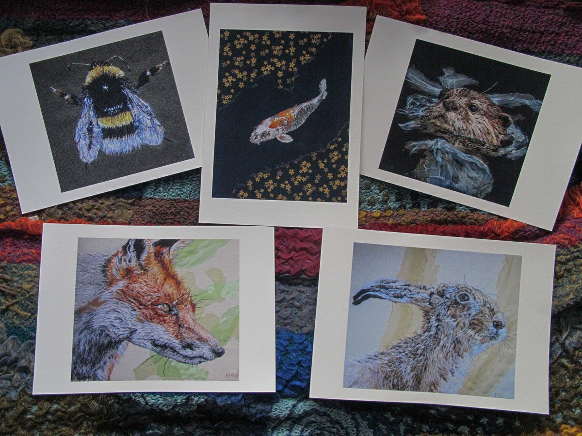 Five wildlife giclee prints of my original hand embroidered artwork. Bumblebee, Koi Carp, Otter, Hare and Fox. A4, each an edition of 50 and signed.
etsy.com/shop/artyemily…
#UKGiftHour #EtsyGifts #EtsyShop