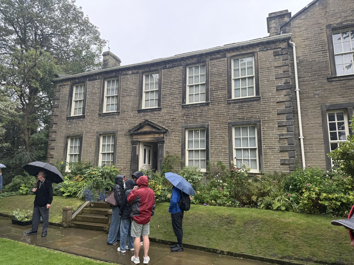 Linlithgow Academy English tweet media