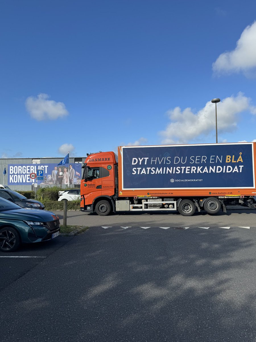 Ønsker alle de blå kollegaer i fredericia et godt og blåt konvent. Dyt gerne hvis I skulle få øje på en blå statsministerkandidat - så vi slipper for blåt lurepasseri og luskeri.