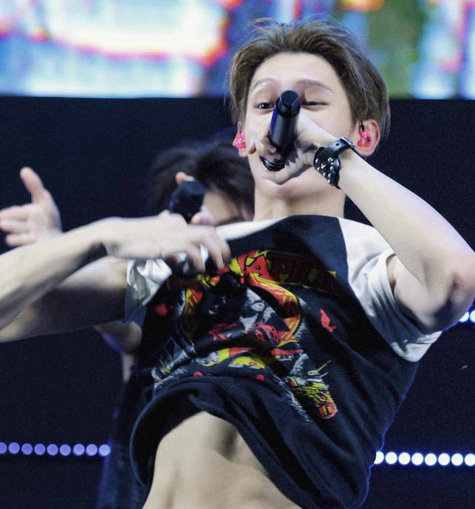 JAMESPlCS's tweet image. ~ He knows exactly what he’s doing 🤩

#JAMES #제임스 #CORTIS #코르티스