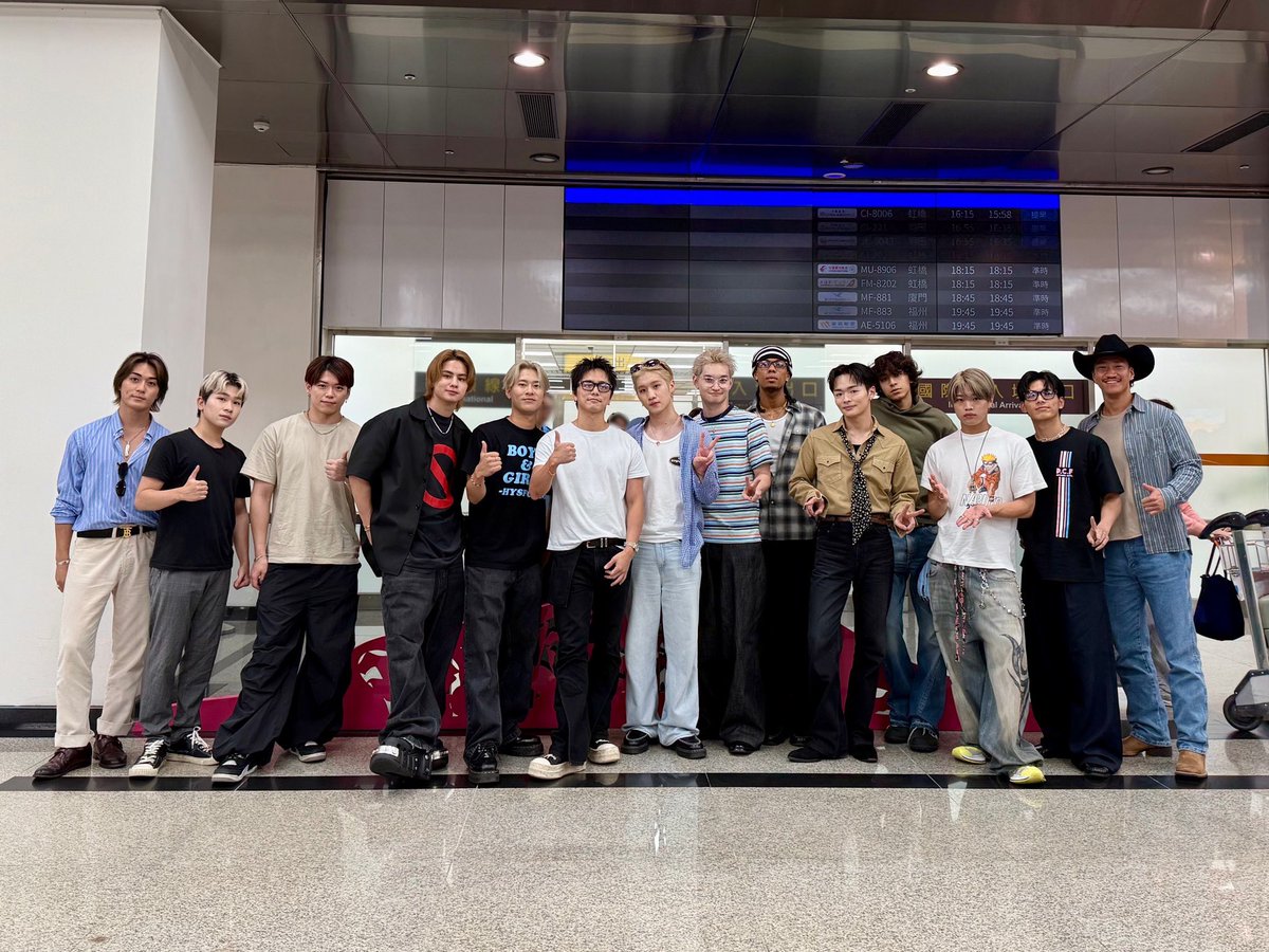 PSYCHIC FEVER OFFICIAL (@psyfe_official) on Twitter photo #PCFinTAIPEI
Arrived in TAIPEI ✨
我們很期待在台北見到大家!
┈┈┈
🗓️ 9/7(Sun.) 18:00(TST)
台北アリーナ(台北小巨蛋)
kham.com.tw/application/UT…
┈┈┈
#寬宏藝術
<a href="/ballistik_fext/">BALLISTIK BOYZ</a> #BALLISTIKBOYZ
#PSYCHICFEVER #PCFinTAIPEI
Arrived in TAIPEI ✨
我們很期待在台北見到大家!
┈┈┈
🗓️ 9/7(Sun.) 18:00(TST)
台北アリーナ(台北小巨蛋)
kham.com.tw/application/UT…
┈┈┈
#寬宏藝術
<a href="/ballistik_fext/">BALLISTIK BOYZ</a> #BALLISTIKBOYZ
#PSYCHICFEVER