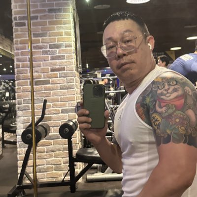 #NewProfilePic (新個人資料照片)