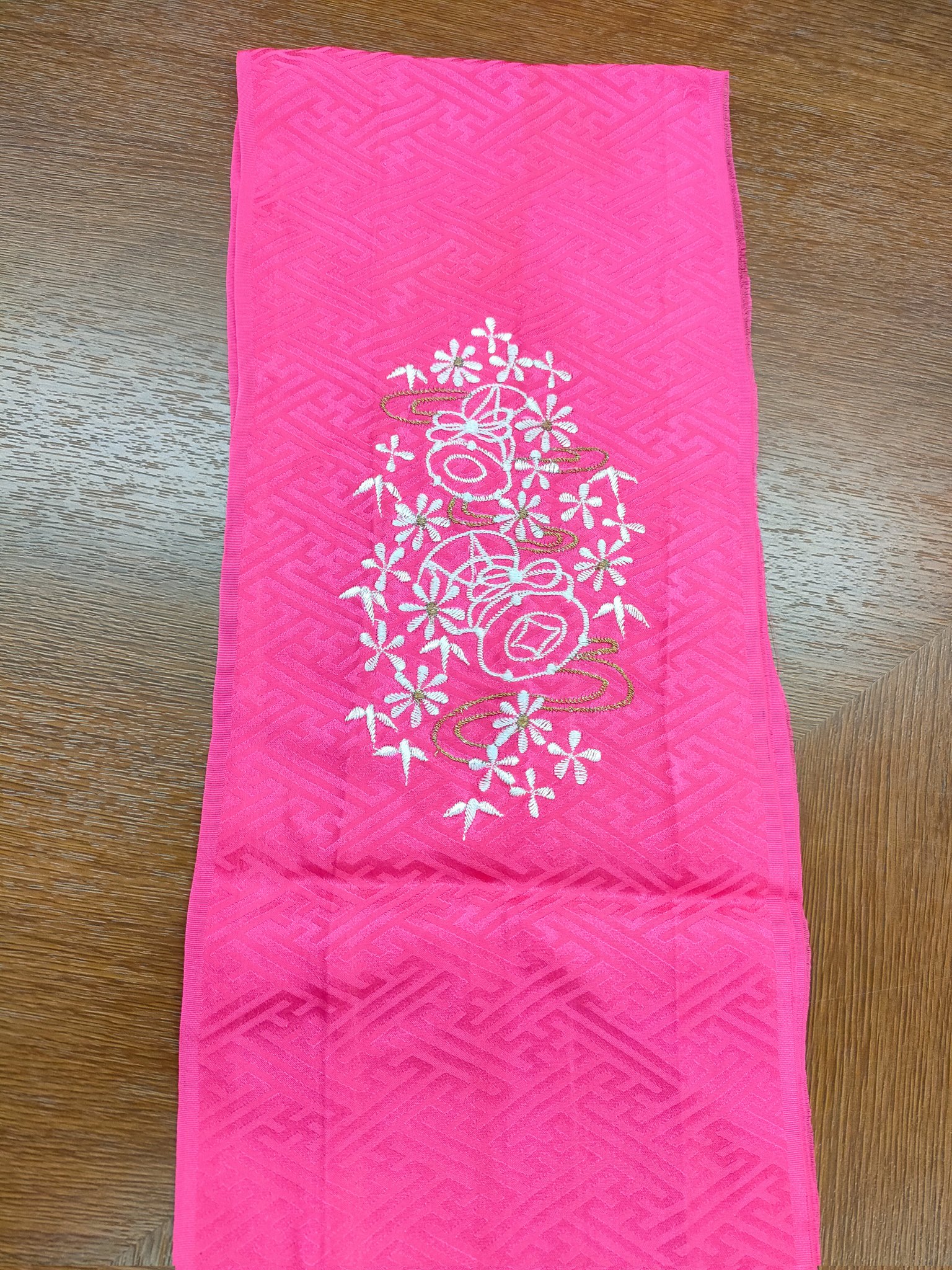 れ*)様 昭和レトロ 孔雀 TOKYO MARUICHI アクリル毛布 ピンク Japanese modern pattern pink michiyuki – KUDEN by TAKAHIRO SATO