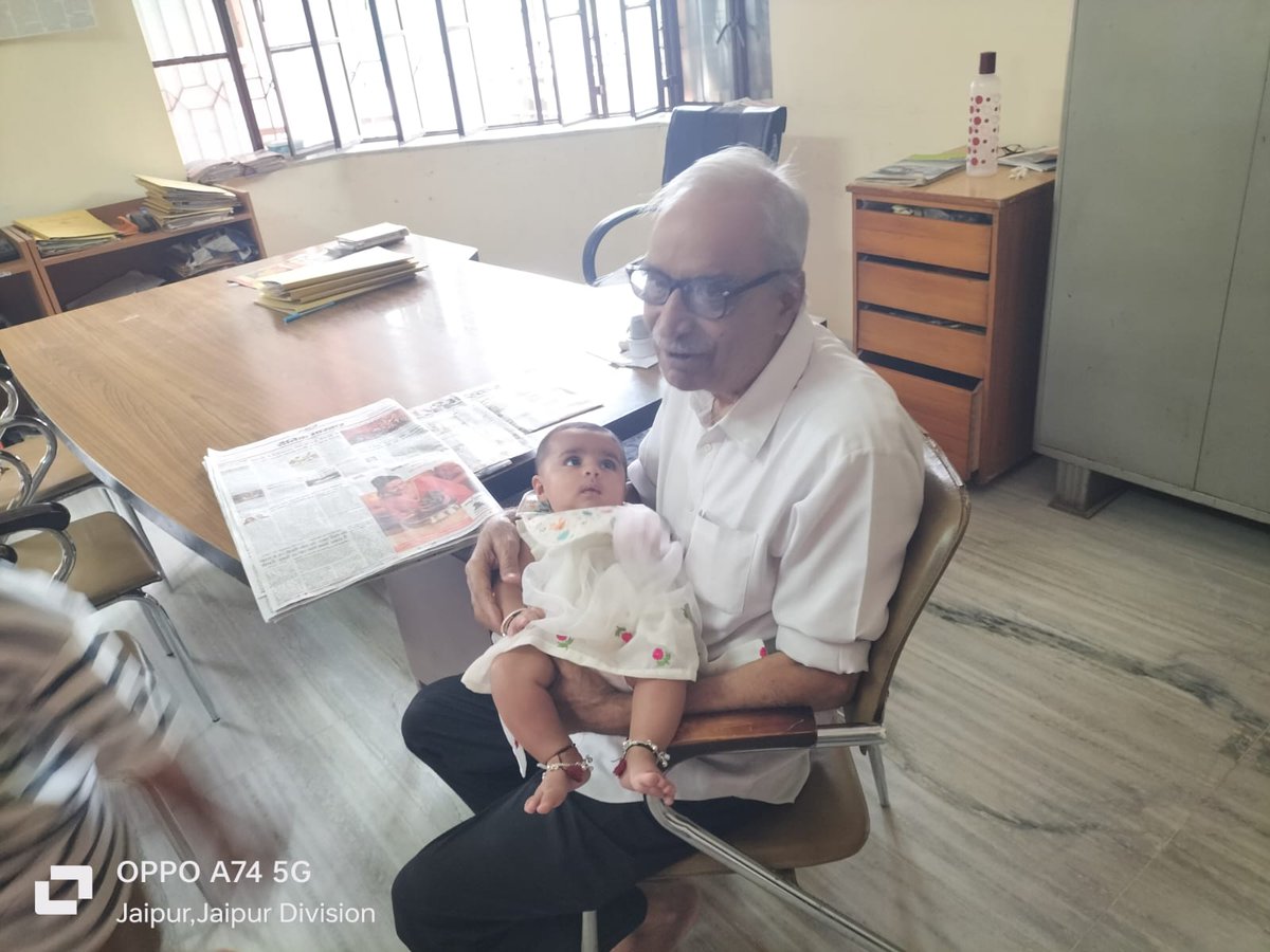MahansarBalwant's tweet photo. आदरणीय श्री महावीर सिंह जी सरवड़ी शघं शक्ति भवन में आज भाद्रपद शुक्ल चतुर्दशी २०८२ विक्रम संवत, तारीख 6-9-2025 शनिवार नै महणसर भंवर बाई जी लाल सुपुत्री कंवर रणमल सिंह पोत्र स्व: ठा: दयाल सिंह जी को नाम कर्ण राज राजेश्वरी कंवर कर्यो हर लाड़ कोड कर आशीष दि दोपहर में 11:25 बजें ! https://t.co/65qSDDpLGY
