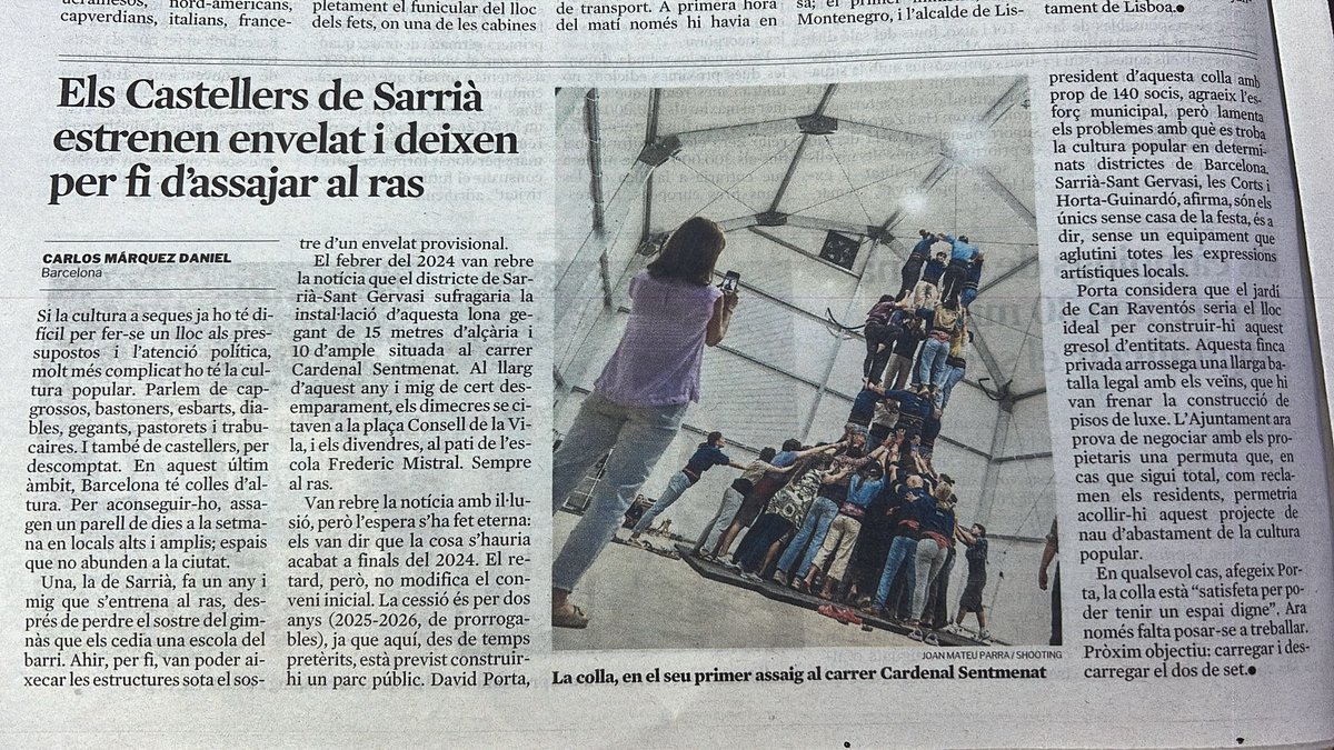 .⁦<a href="/CdSarria/">Castellers de Sarrià</a>⁩ hem estrenat, per fi, la tan anel.lada carpa! Deixem enrera la intempèrie, ja tenim sostre. Gràcies al districte de #SSTG i a tots els que ho han fet possible. Seguim creixent… #fempinyafemvila