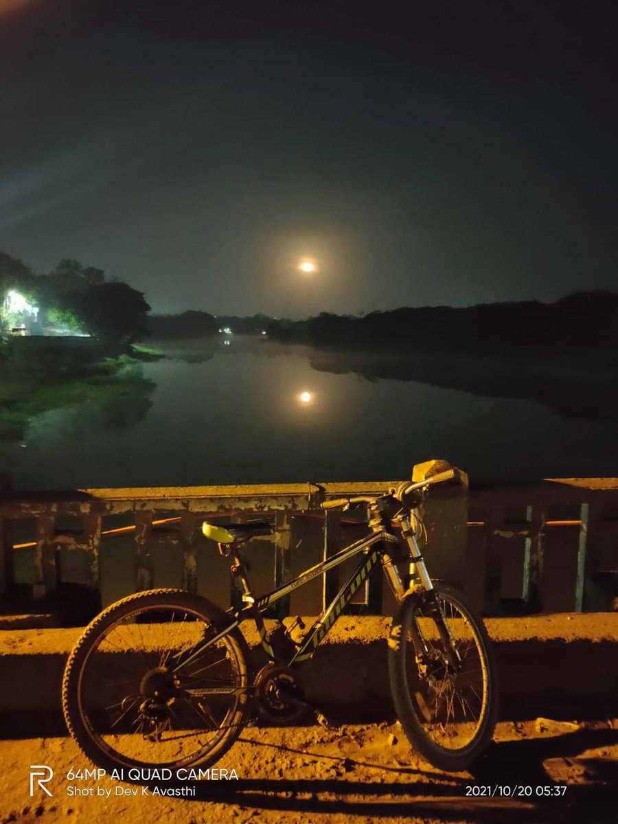 Devavasthi's tweet image. Today’s photo theme is: Round.

#Round