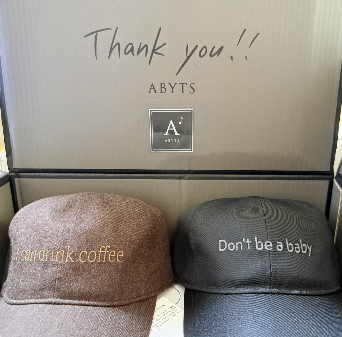 グラスハート 劇中で 藤谷や朱音ちゃん着用していたキャップがようやく