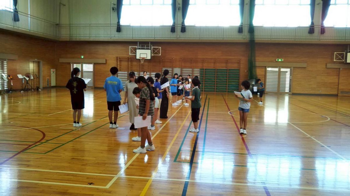 今日もまだまだ暑い中、練習を頑張りました💪
１１月のドリル大会に向けて、ドリルの練習が始まりましたよ♪

９月は
１４日（日）富士見小校庭にて中央地区ふるさとまつり
２０日（土）比丘口公園にて中央1.4.5丁目まつり
に出演予定です
どちらも15時から演奏します
皆様ぜひ来てくださいね