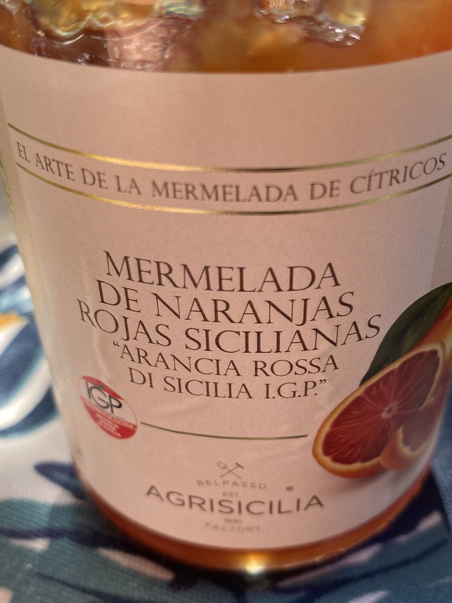 Desayunando y aprendiendo.