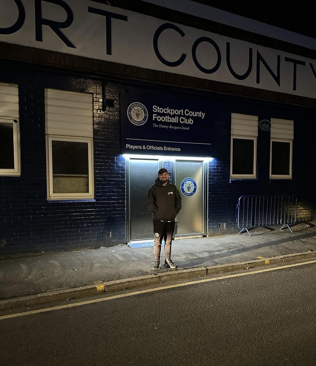 An early start for Louie this morning as he makes the trip to Plymouth, so proud of him #stockportcounty #Autistic #AutismAwareness