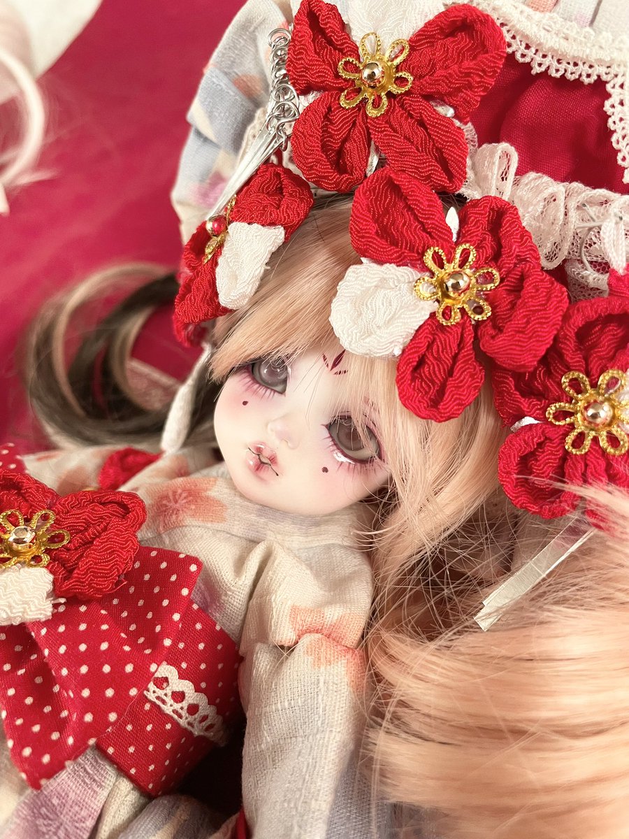 ローゼンリード　コゼット　カスタム　お洋服×3 グラスアイ×1 ウィッグ×2 【難あり】 auctions.yahoo.co.jp/jp/auction/x11…
新しい里親様探ししております。
どうぞよろしくお願いいたします。