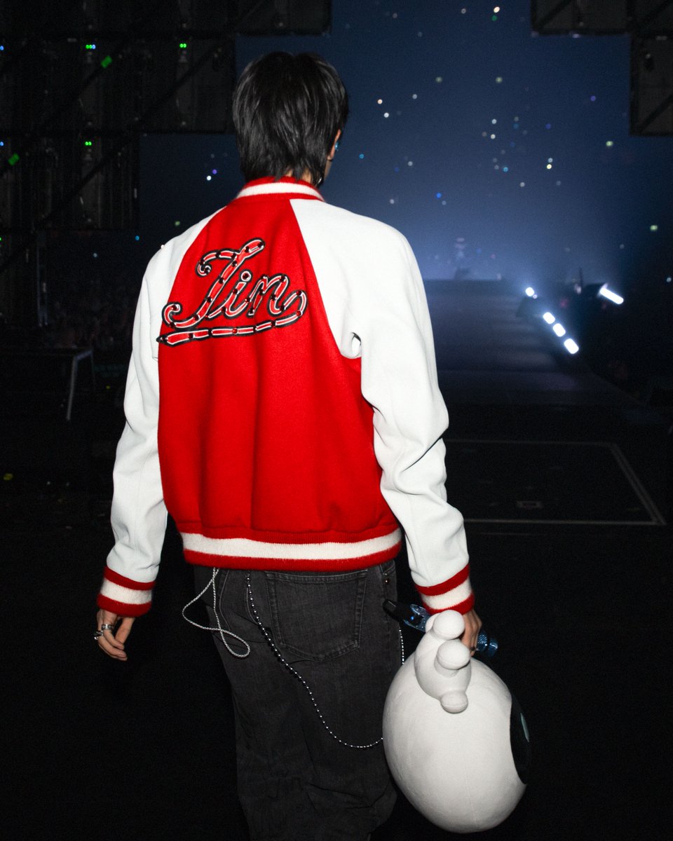gucci (@gucci) on Twitter photo In London for his ‘#RUNSEOKJIN_EP.TOUR,’ Global Brand Ambassador #Jin from <a href="/bts_bighit/">BTS_official</a> was seen in a custom #Gucci jacket. In London for his ‘#RUNSEOKJIN_EP.TOUR,’ Global Brand Ambassador #Jin from <a href="/bts_bighit/">BTS_official</a> was seen in a custom #Gucci jacket.