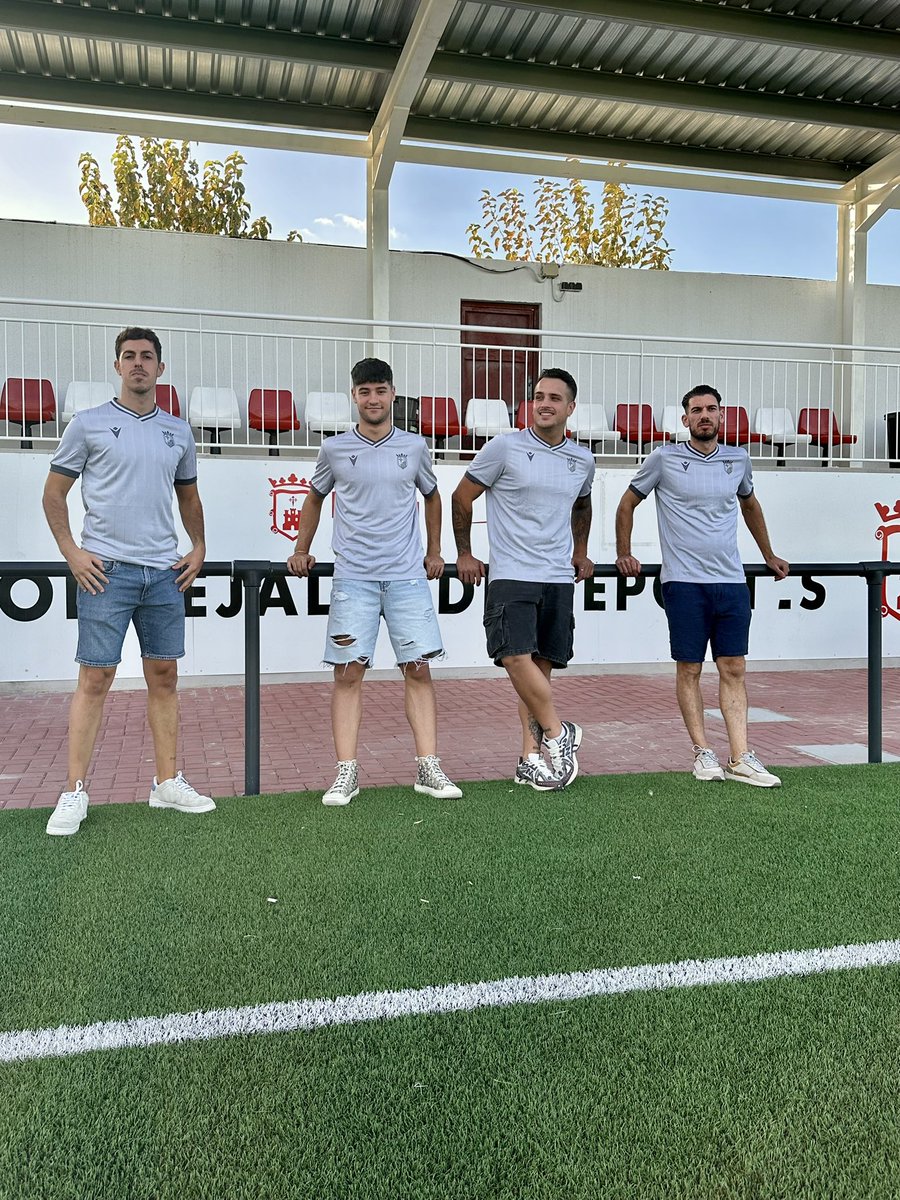 montecasil1766's tweet photo. Llegó el día…

Hoy comienza nuestro camino a un sueño. ❤️🤍 https://t.co/6NTZkeLrvc