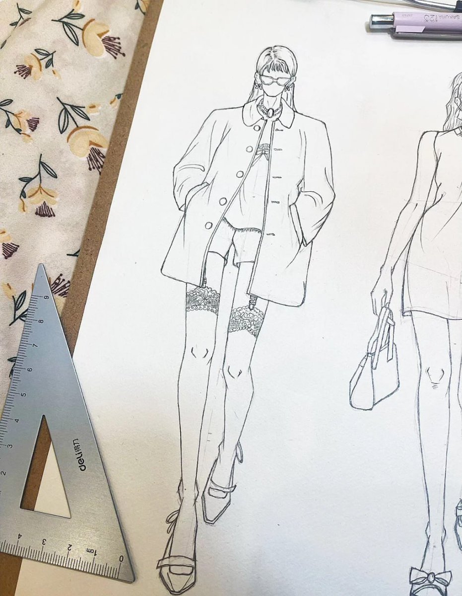 Bold lines, sharp attitude, confidence is always in style🖊️👠🕶️
#FashionIllustration #DesignerVision #StyleInSketch