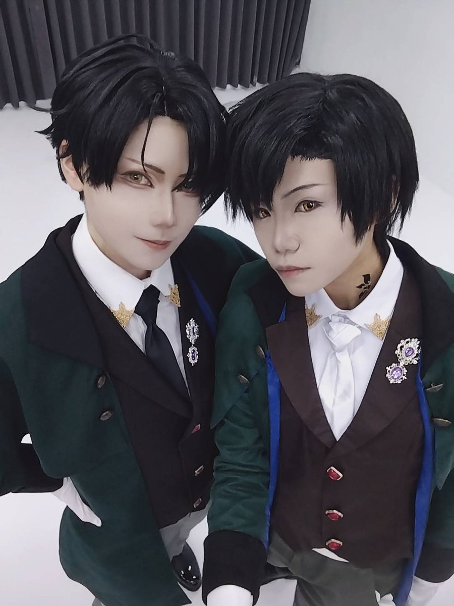 ❄️👬🏻❄️