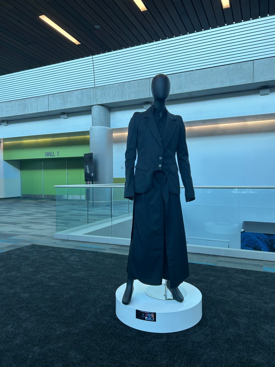 GeekOutKK's tweet image. Last year, GeekOut teamed up with Bunka Fashion College, Dentsu, and Roblox to launch a virtual fashion course in Japan, empowering young talents to design both IRL and on virtual platforms like Roblox.

Now, selected works from this course are on display at #RDC25 If you’re here…