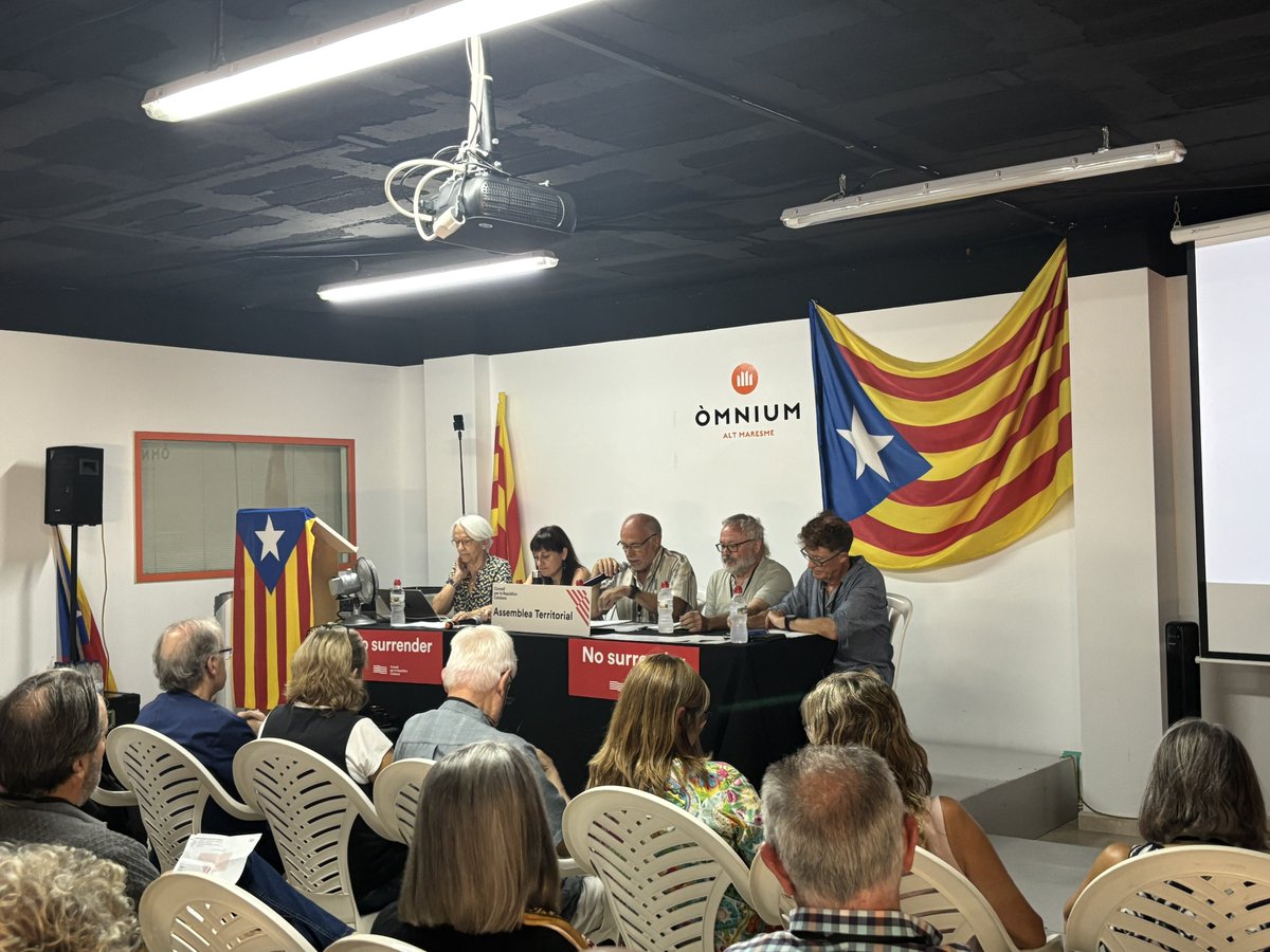 🔴 Comença l'Assemblea Territorial del Consell de la República, a Pineda de Mar.

Avui es presentarà el Pla de Govern i s'escollirà la comissió mixta de seguiment, valoració i control dels comptes i finances del Consell de la República.