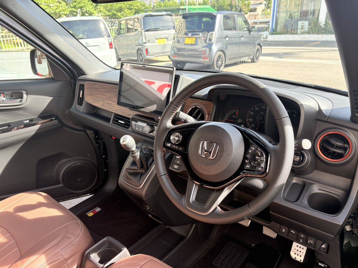 tomoS660ModuloX's tweet image. N-ONE RS無事に納車されました✨️

実はエスロクの時から欲しかったブリティッシュグリーンパール🥰
日中の色の映え方が最高👍

これから乗り倒すぞっ🥳
#NONE