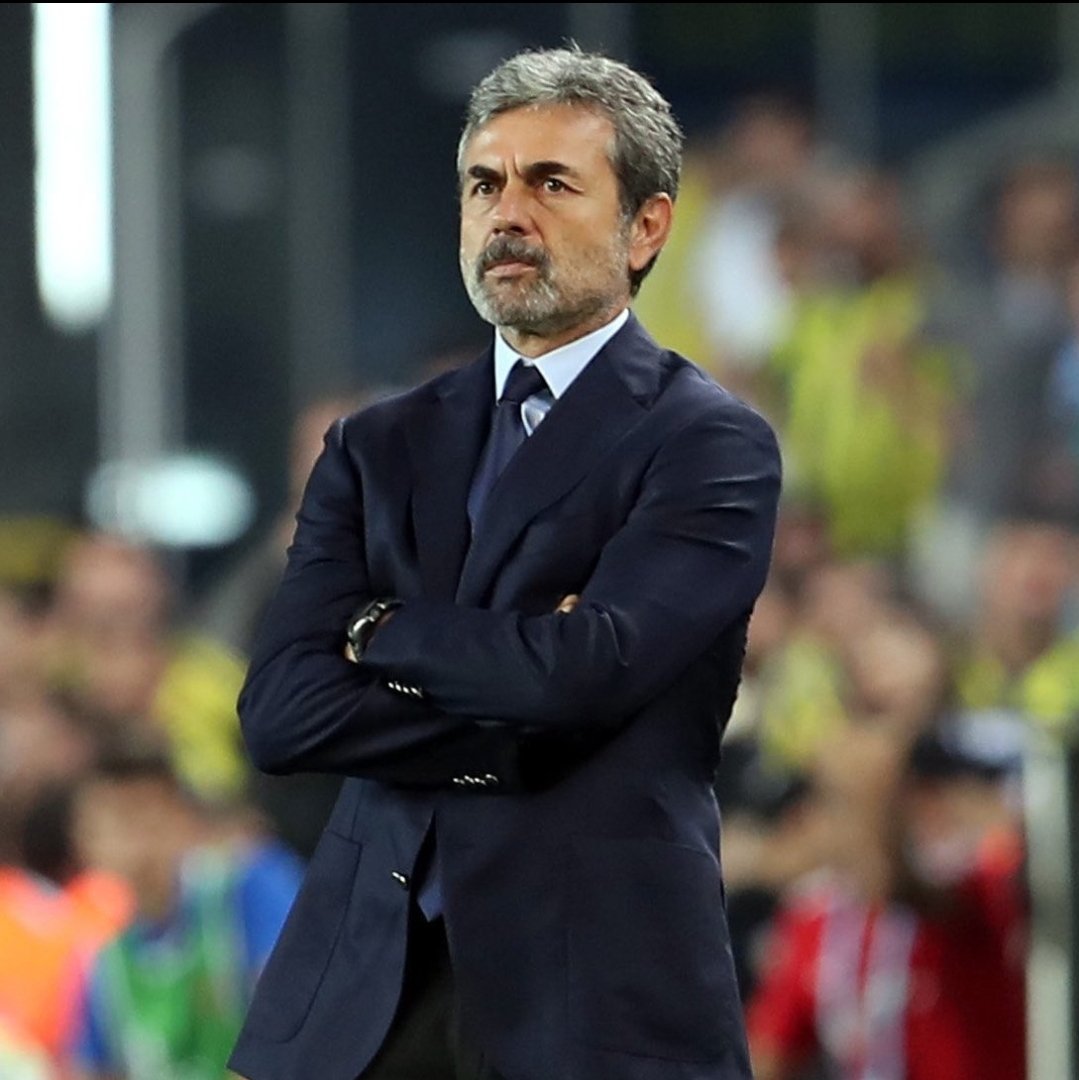 Getirin efsanemizi önümüze bakalım. #aykutkocaman 💛💙