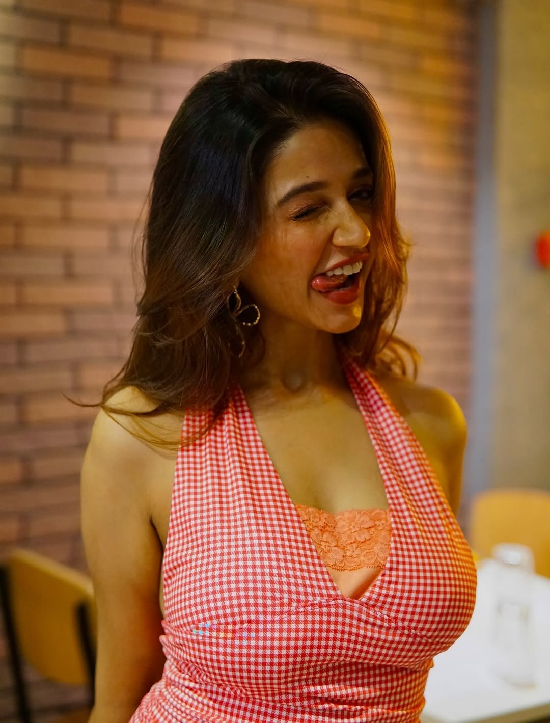 G0Jzn3OW4AAS86O?format=jpg&name=large