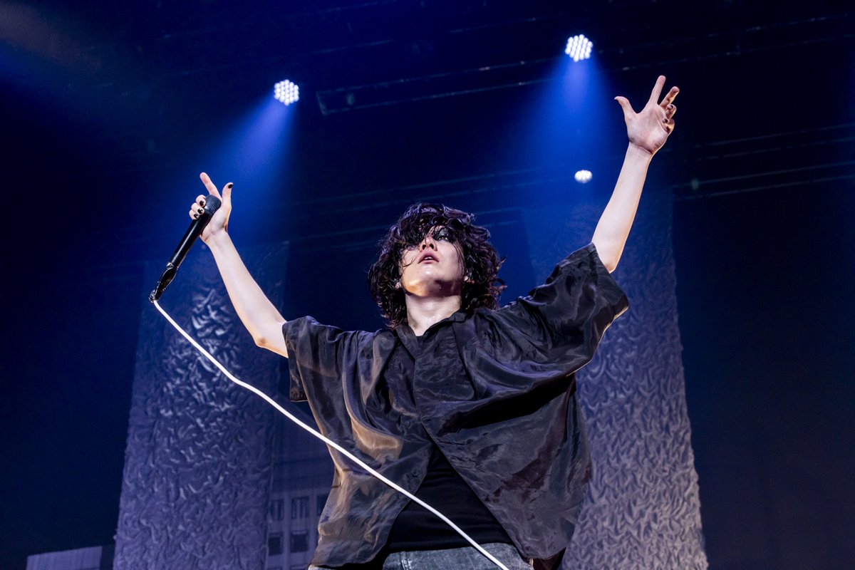 Falilv's tweet image. 最強の出演者の皆さん、スタッフの皆さん、朝から晩まで踊り狂ってくれたみんな、ほんまにありがとうございました！！
まじで全アーティスト、鳥肌たったし痺れたなぁ、、、

Viola Kam (V’z Twinkle) 
@vizkage