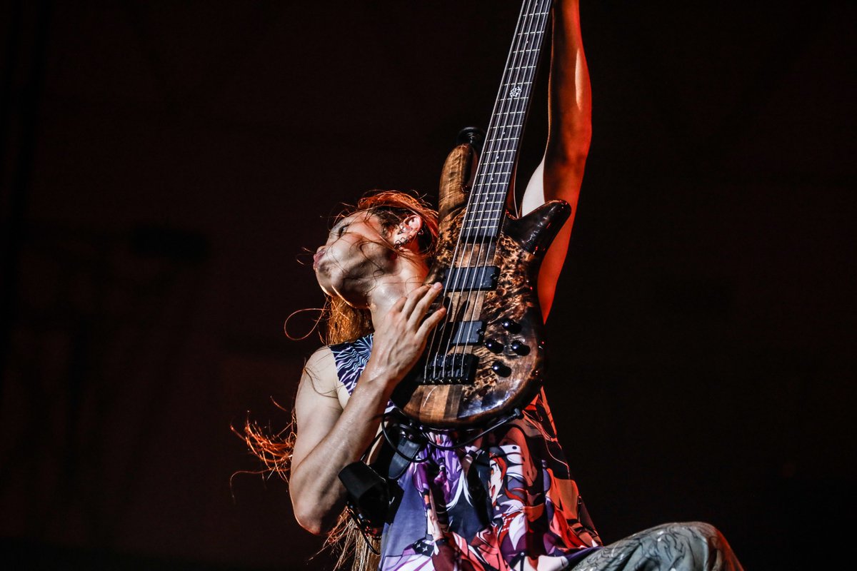 Falilv's tweet image. 最強の出演者の皆さん、スタッフの皆さん、朝から晩まで踊り狂ってくれたみんな、ほんまにありがとうございました！！
まじで全アーティスト、鳥肌たったし痺れたなぁ、、、

Viola Kam (V’z Twinkle) 
@vizkage