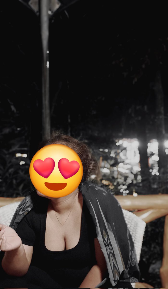 kamu bukan hanya istriku, tapi ratu dan rumahku ❤️

ngomong2 puncak dingin juga ya