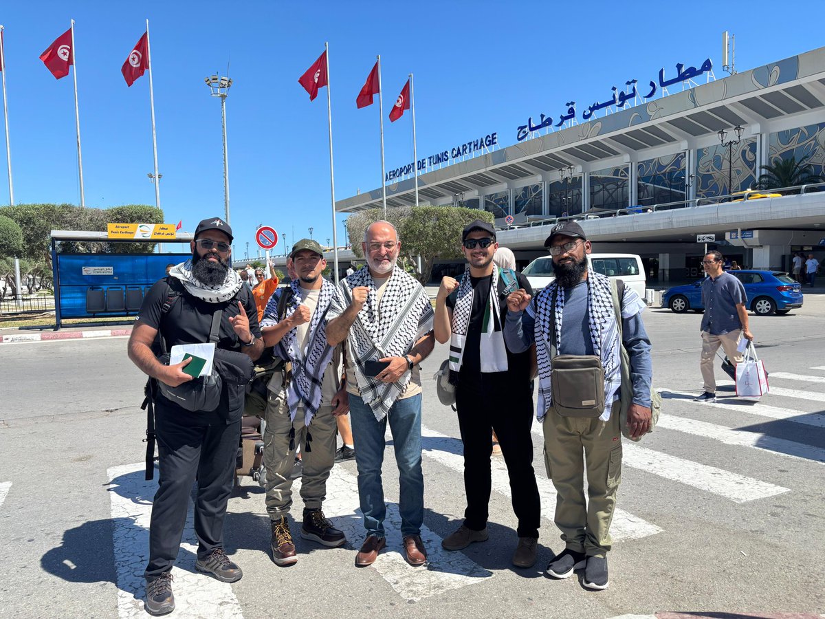 MYHMedia1's tweet photo. Together, Mushtaq Khan, Dr. Riaz, Ismail Khan, Uzair Nizami &amp; Khateeb ur Rehman embody Pakistan's conscience at sea. #AllEyesOnSumud #PakistanisSail4Gaza 
#BreaktheSiege https://t.co/qQhoQ6zdl7