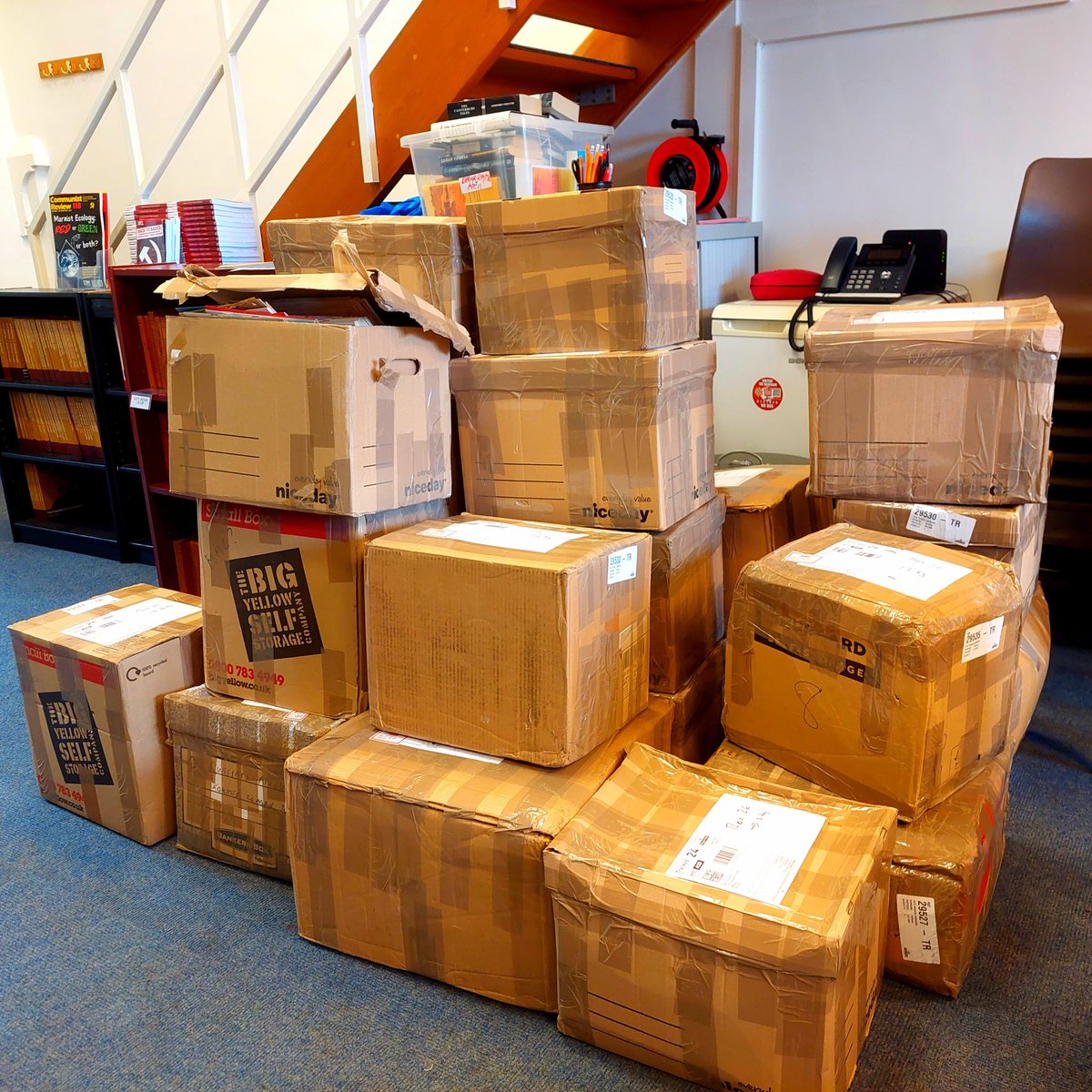 Unity Books tweet media