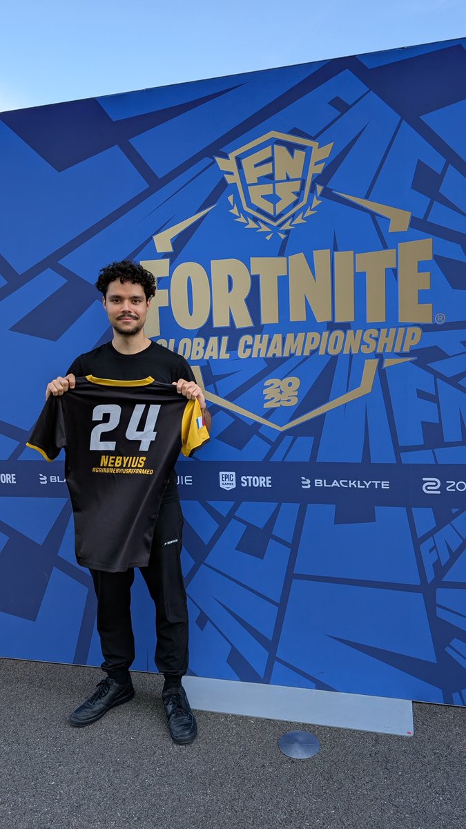 Noah 💫 tweet media