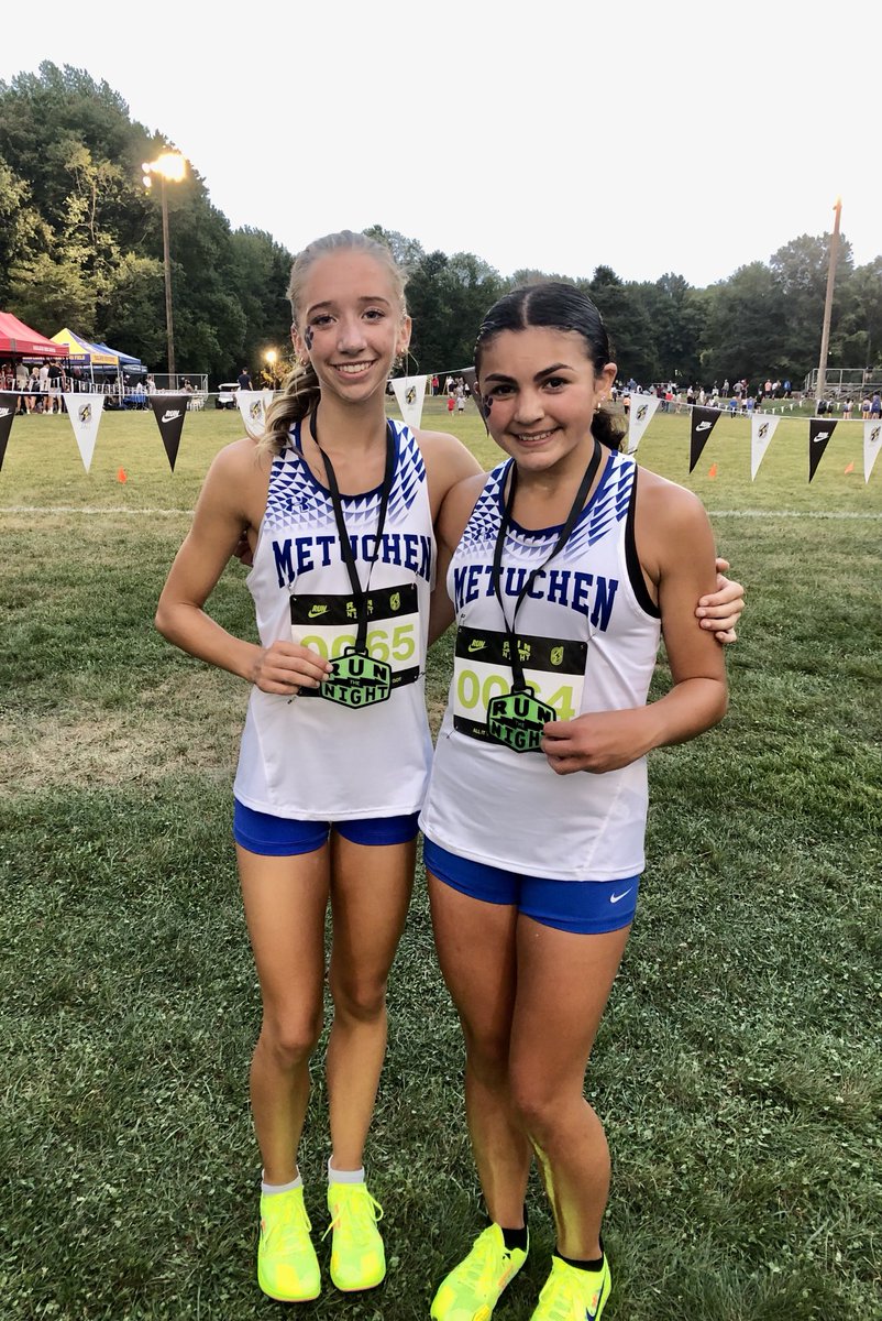 mhsxctf's tweet image. Metuchen XC could not be prouder of our sophomore rookies Taylor Zaneto & Jordi Woods. They have worked so hard all summer & it showed last night at Run the Night
Taylor: Runner Up Sophomore & 7th fastest all races combined
Jordi: 7th fastest Sophomore
Excited for these 2!