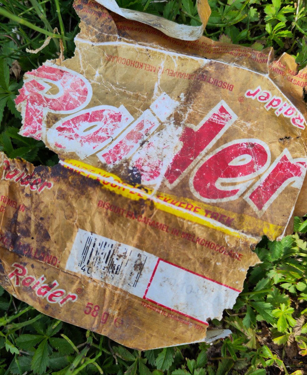 Geknipt voor de lekkere trek. Kent u die uitdrukking?
Na 35 jaar aangespoeld op een van de Lekstrandjes.
#zwerfie van de dag.  #missionmars #raider THT *0 -10-90