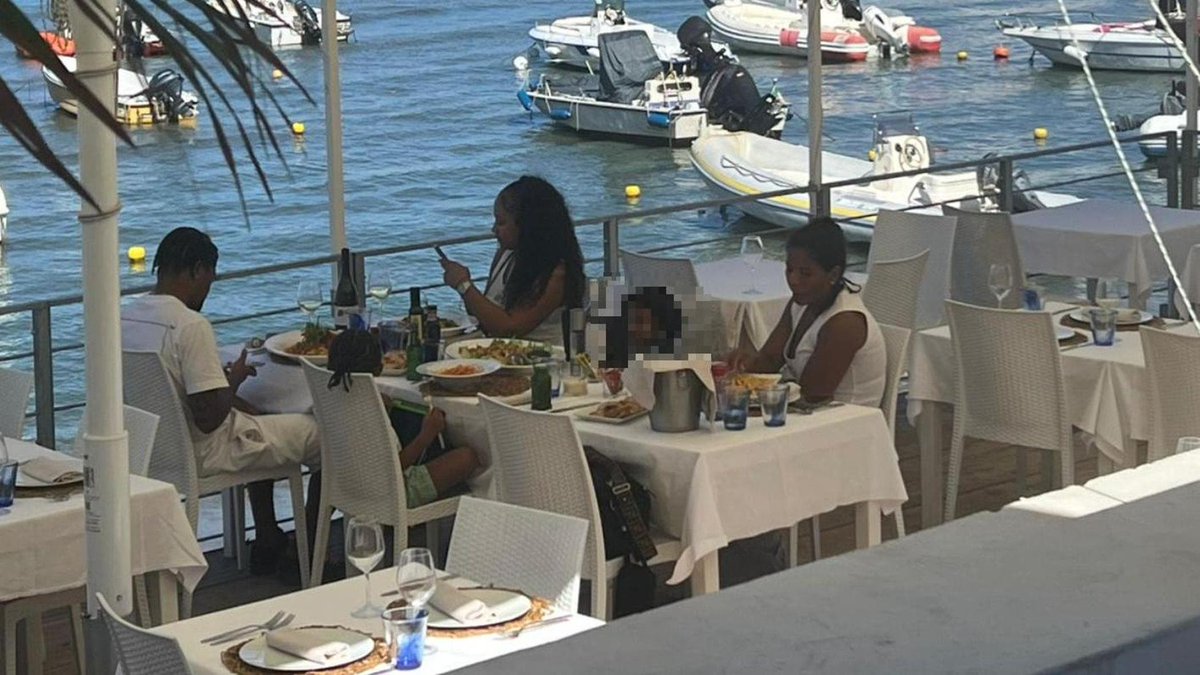 Repubblica Roma tweet media