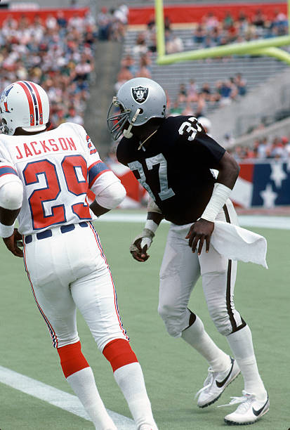Patriots WR Harold Jackson versus Raiders CB Lester Hayes