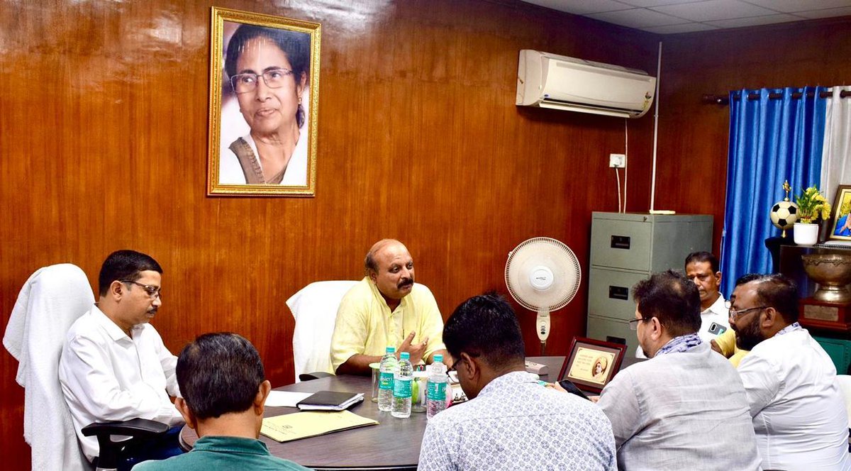 inttucwb1's tweet image. আজ দুর্গাপুরে INTTUC অনুমোদিত দক্ষিণবঙ্গ রাষ্ট্রীয় পরিবহণ সংস্থা এমপ্লয়িজ অ্যাসোসিয়েশনের পক্ষ থেকে দক্ষিণবঙ্গ রাষ্ট্রীয় পরিবহণ সংস্থার চেয়ারম্যানের কাছে ডেপুটেশন কর্মসূচি।

@MamataOfficial @abhishekaitc @AITCofficial @RitabrataBanerj @SANDEEPBASU11