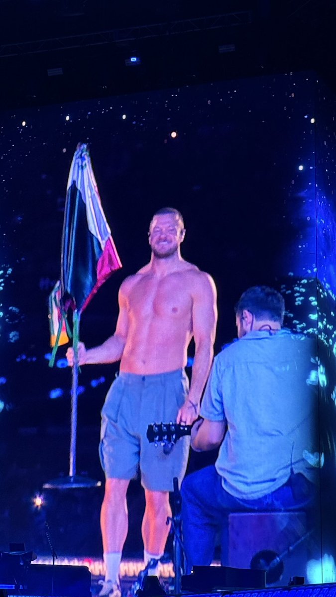 glainn_'s tweet image. Es porque es mes patrio 🗣️🗣️🗣️