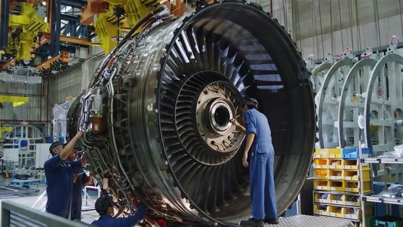 DefenceNewsOfIN's tweet photo. Rolls-Royce is planning to set up a MRO facility, R&D and training centre, and significantly expand it's #IAMPL joint venture in #Hosur (Tamil Nadu). https://t.co/mV5S7RhcOH