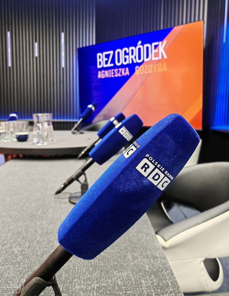 AGozdyra's tweet photo. NIEDZIELA, tuż po 11
📻 @rdcpolskieradio 🎙
📶https://t.co/9GbtZcLwg9
Porozmawiam #BEZOGRODEK z:
➡️ @MariaKatarzyna @ko_klub
➡️ @owca_aleksandra @partiarazem
➡️ @WojciechowskavH @pisorgpl
➡️ S. #Gajewski @__Lewica
➡️ @K_Kaminski_ @KONFEDERACJA_
➡️ @JaceWis @PL_2050 https://t.co/xiE94BW03y