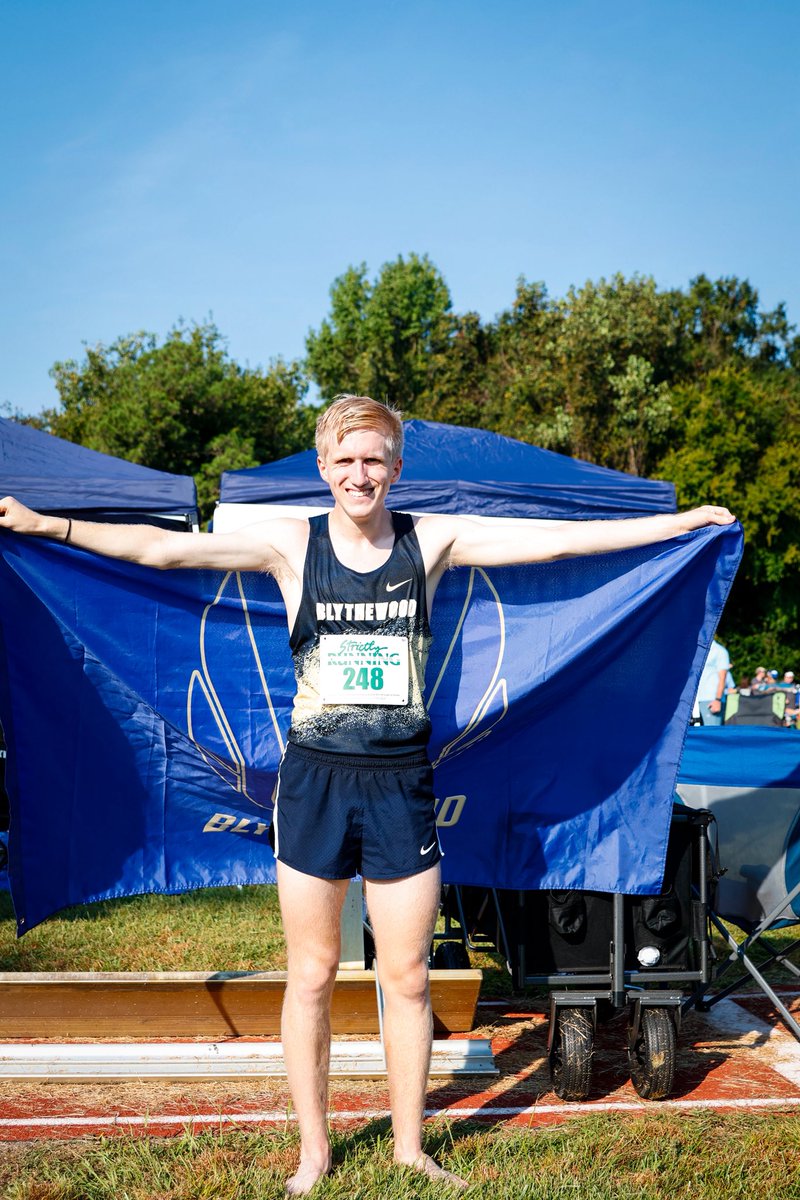 BlythewoodTFXC's tweet photo. ๐จ Jack Powell runs a Personal Best and SC #๏ธโฃ1๏ธโฃ time of 15.19 for 2nd Place๐ฅ at The Highlander Invitationalโผ๏ธ
Jack takes down yet another School Record ๐ช
#BlythewoodTFXC
#XC
#XCLife
#CrossCountry
#5K https://t.co/7UHA8yFI1W